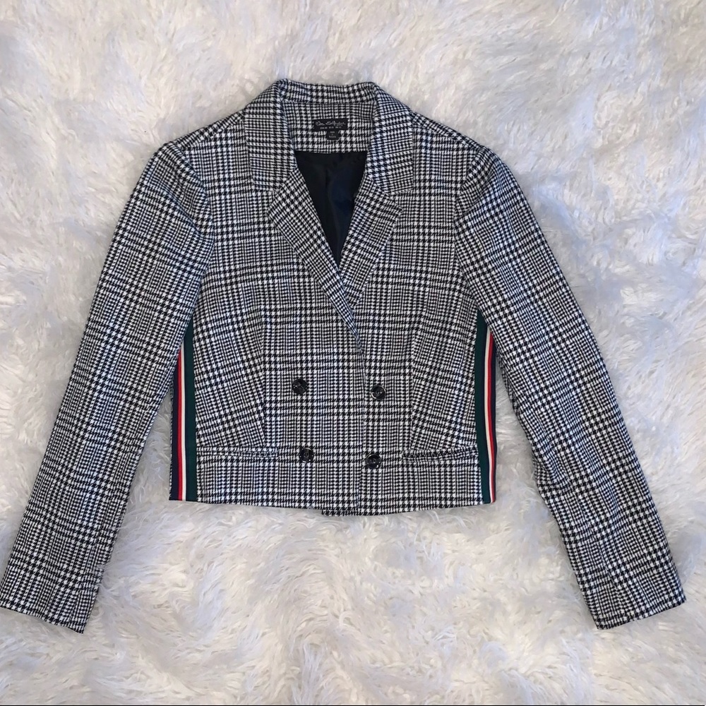 Plaid black and white blazer